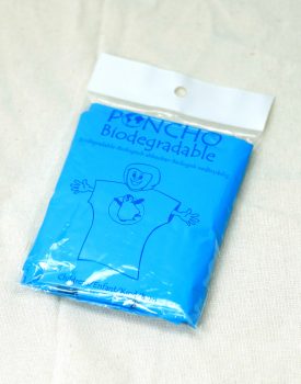 Poncho Child Penguin (biodegradable)
