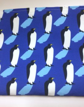 Penguin Pattern Zip Bag